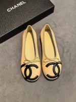 Женские балетки Chanel бежевого цвета, артикул 344100