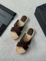 Мужские шлепанцы Zegna коричневого цвета, артикул 344125