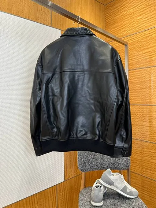 Кожаная куртка BOTTEGA VENETA — фото 2