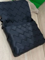 Мужская сумка мессенджер Bottega Veneta чёрного цвета, артикул 344207 — фото 7