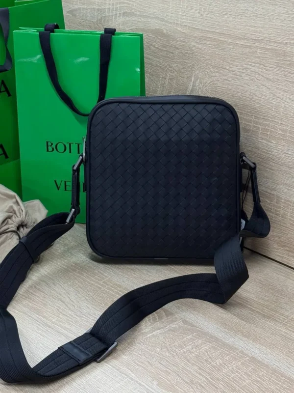 Сумка мессенджер BOTTEGA VENETA — фото 2