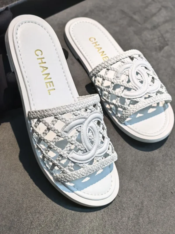 Шлепанцы CHANEL