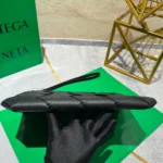 Мужской клатч Bottega Veneta чёрного цвета, артикул 344464 — фото 6