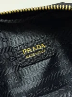 Мужская сумка мессенджер Prada чёрного цвета, артикул 344469 — фото 4