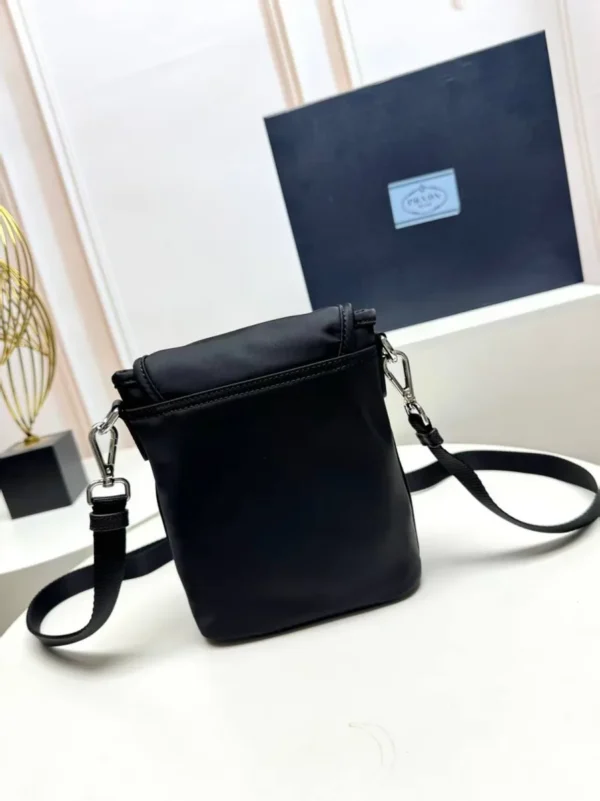 Сумка мессенджер PRADA — фото 2