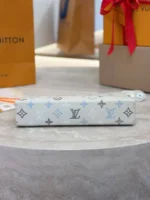 Мужской клатч Louis Vuitton белого цвета, артикул 344492 — фото 3