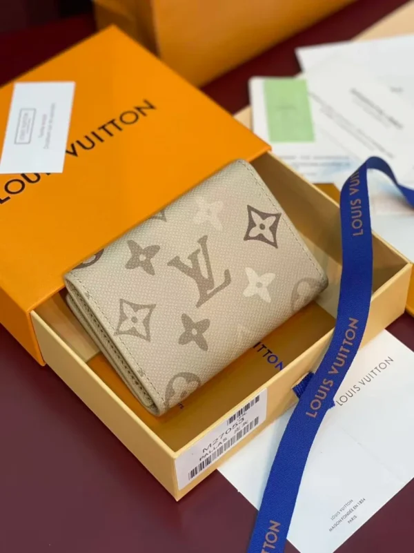 Картхолдер LOUIS VUITTON