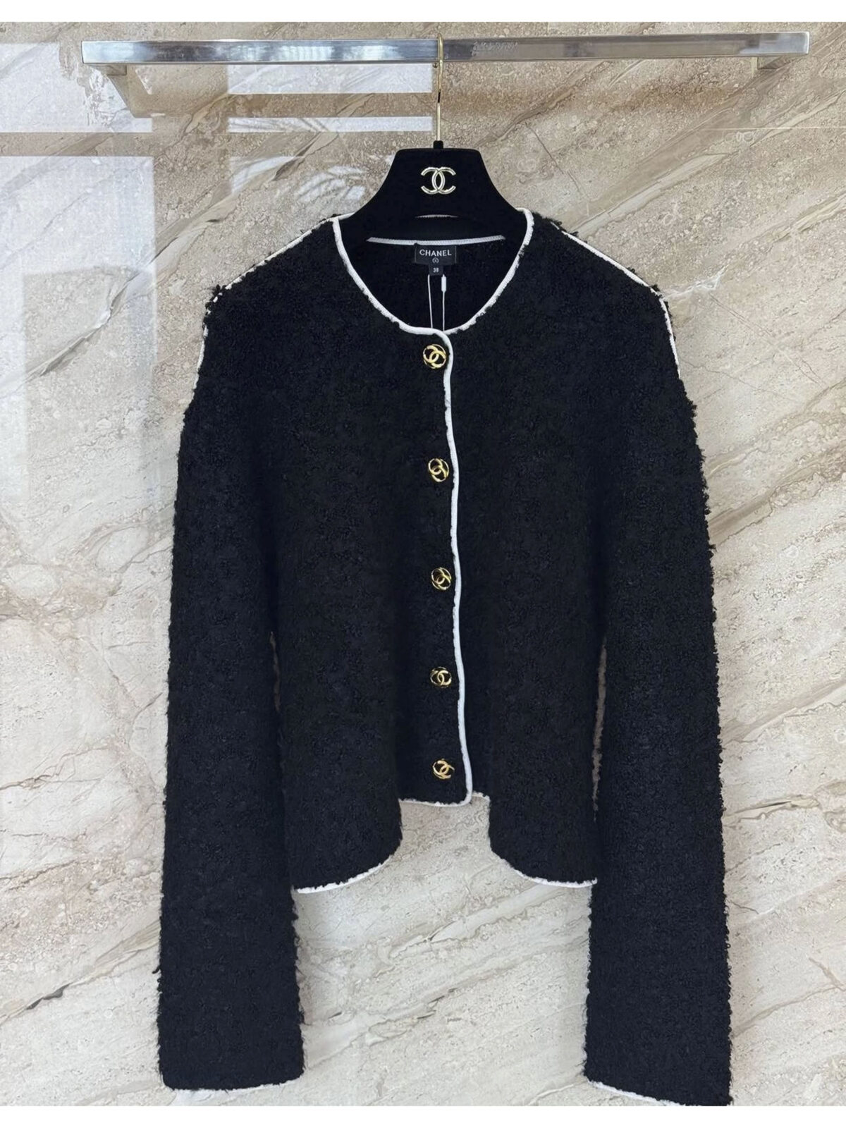 4 Женский жакет Chanel чёрного цвета, артикул 343565