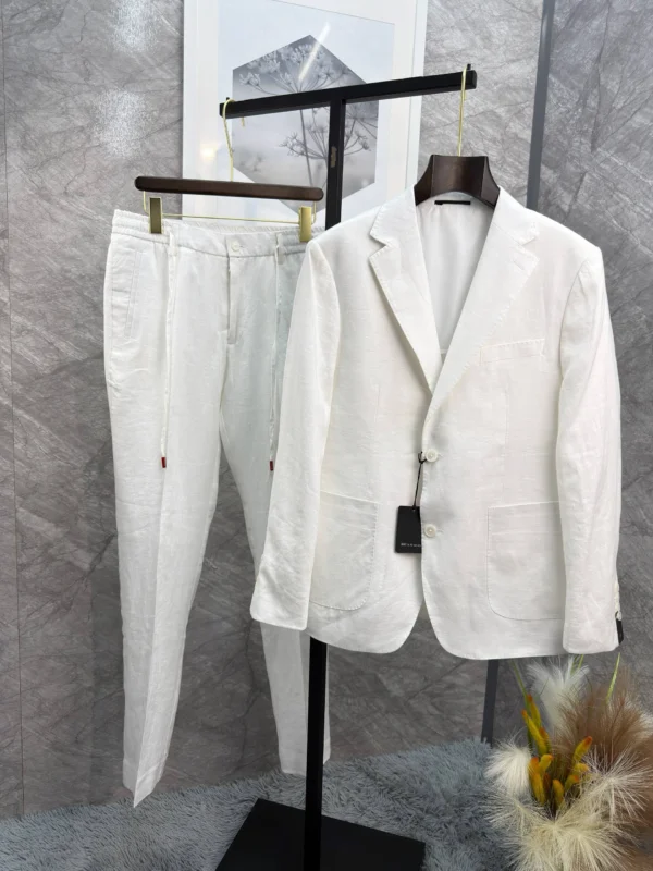 Льняной костюм KITON