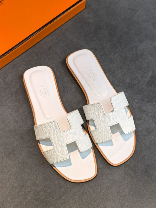 Шлепанцы HERMES
