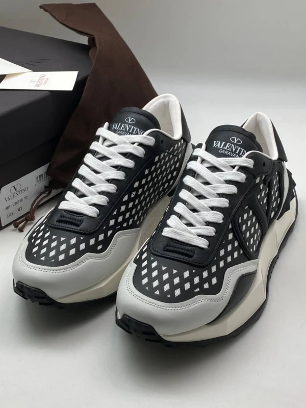 Кроссовки VALENTINO
