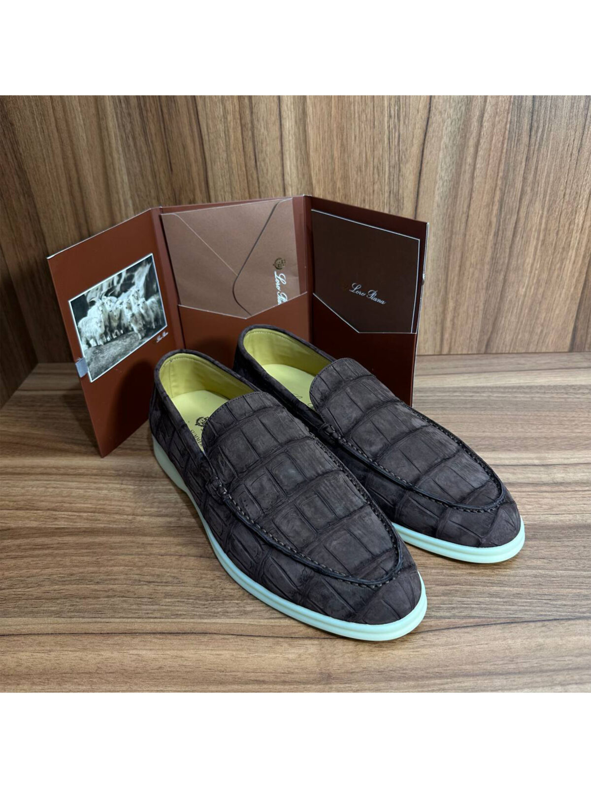 1 Мужские лоферы Loro Piana коричневого цвета, артикул 345578