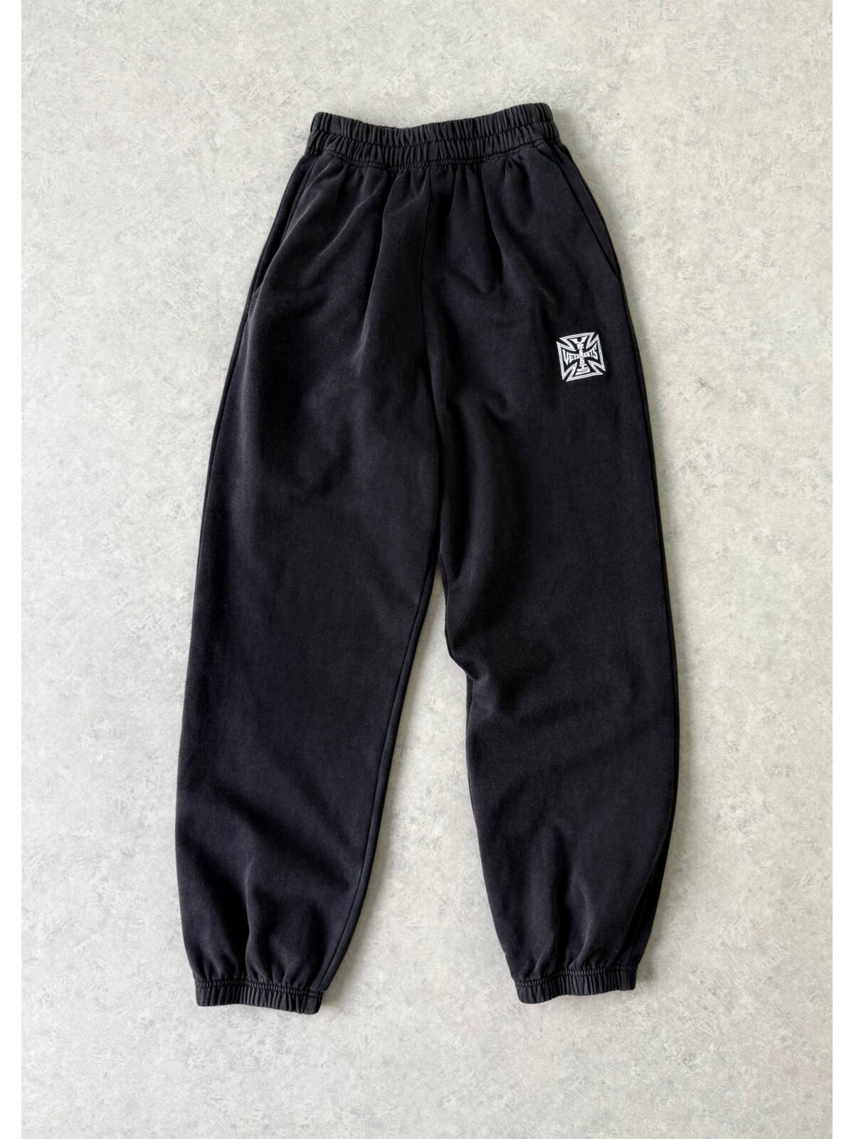 10 Мужские штаны Vetements чёрного цвета, артикул 345695