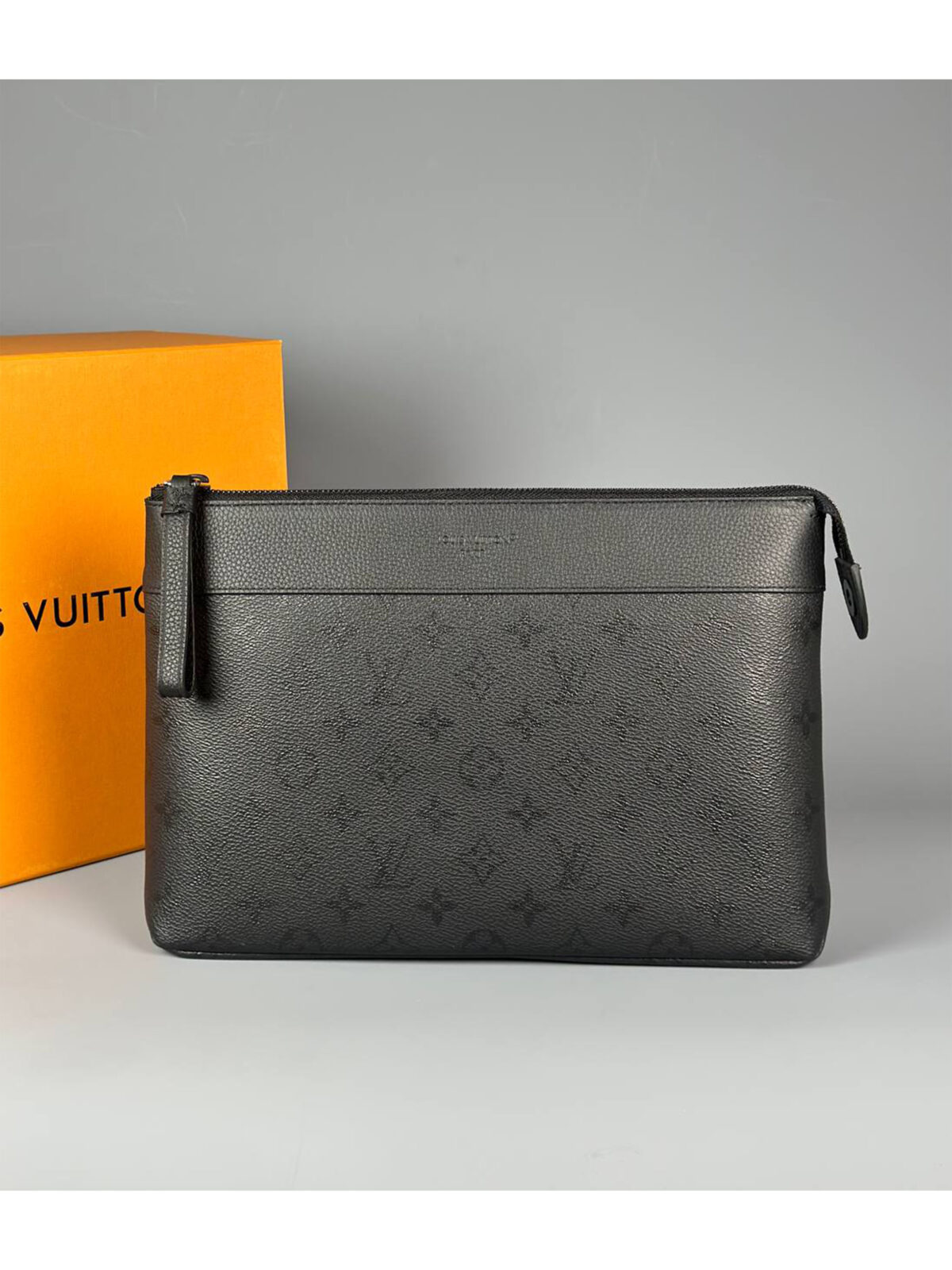 3 Мужской клатч Louis Vuitton чёрного цвета, артикул 345325