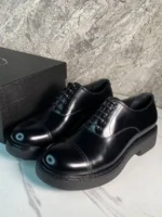 Мужские дерби Prada чёрного цвета, артикул 344792