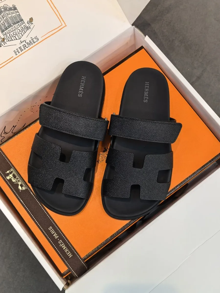 344828_1 Женские шлепанцы Hermes чёрного цвета, артикул 344828
