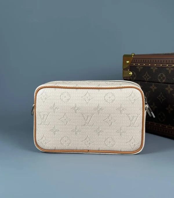 Сумка мессенджер LOUIS VUITTON — фото 2