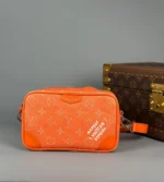 Мужская сумка мессенджер Louis Vuitton оранжевого цвета, артикул 344960 — фото 3