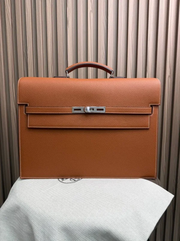 Портфель HERMES