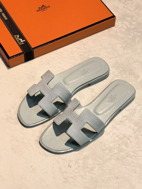 Шлепанцы HERMES