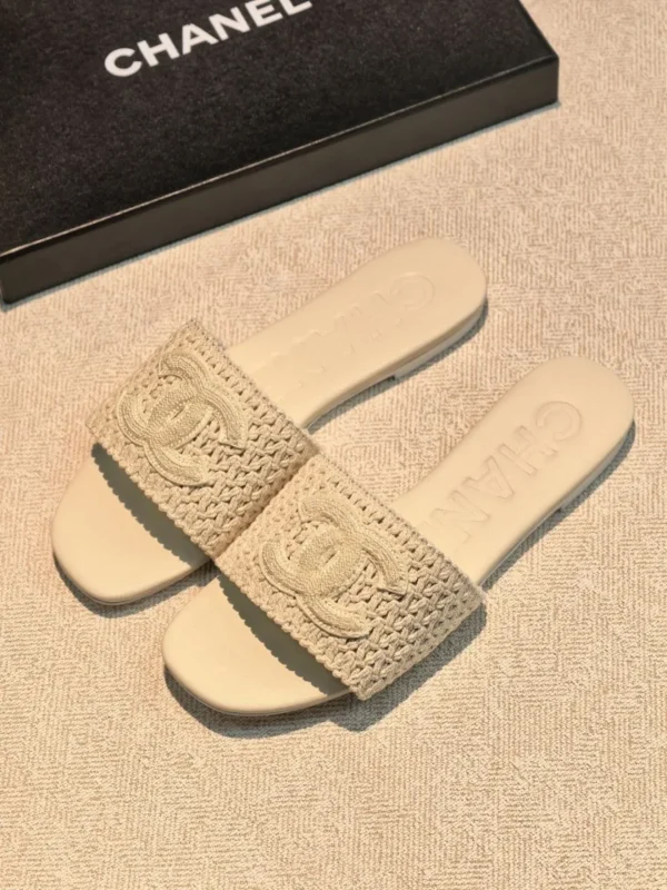 Шлепанцы CHANEL
