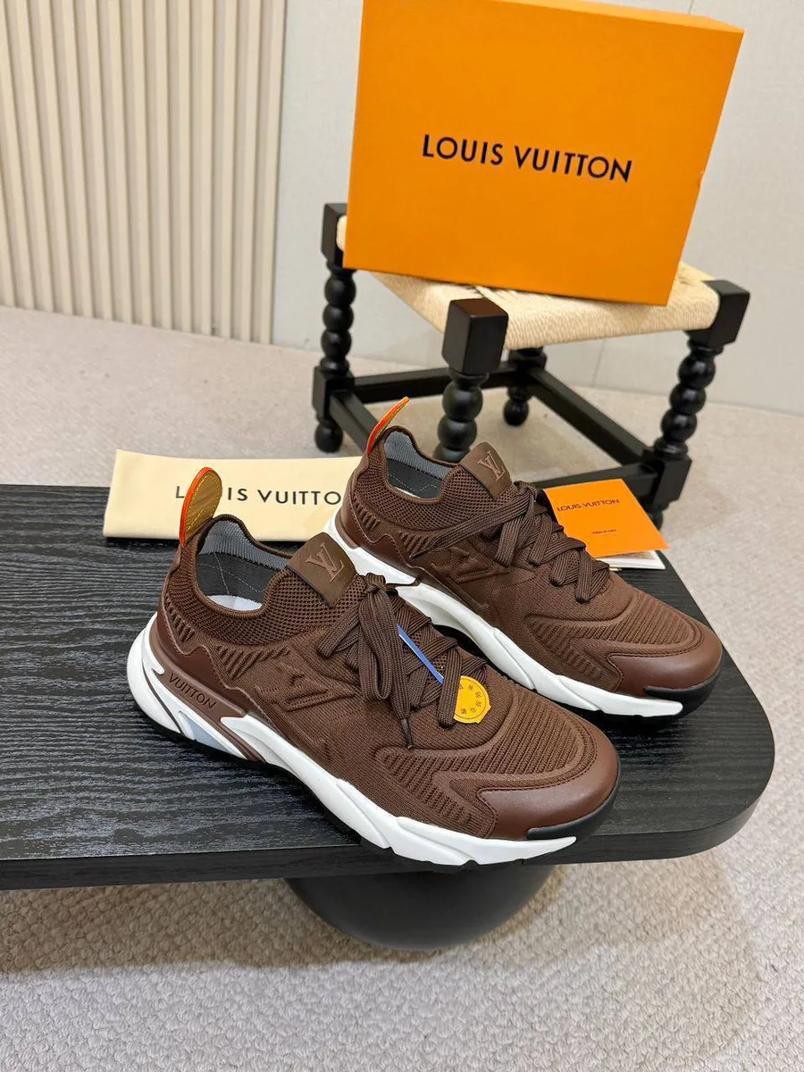 345100_1 Мужские кроссовки Louis Vuitton коричневого цвета, артикул 345100