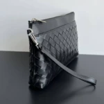 Мужской клатч Bottega Veneta чёрного цвета, артикул 345227 — фото 3