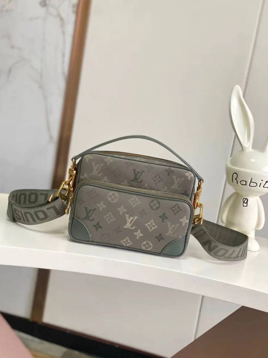 345243_1 Мужская сумка Louis Vuitton цвета хаки, артикул 345243