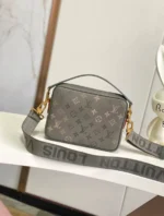 Мужская сумка Louis Vuitton цвета хаки, артикул 345243 — фото 2