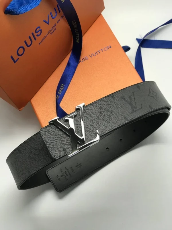 Двухсторонний ремень LOUIS VUITTON