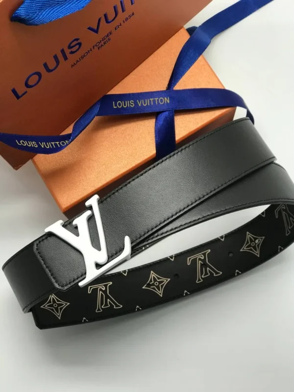 Двухсторонний ремень LOUIS VUITTON