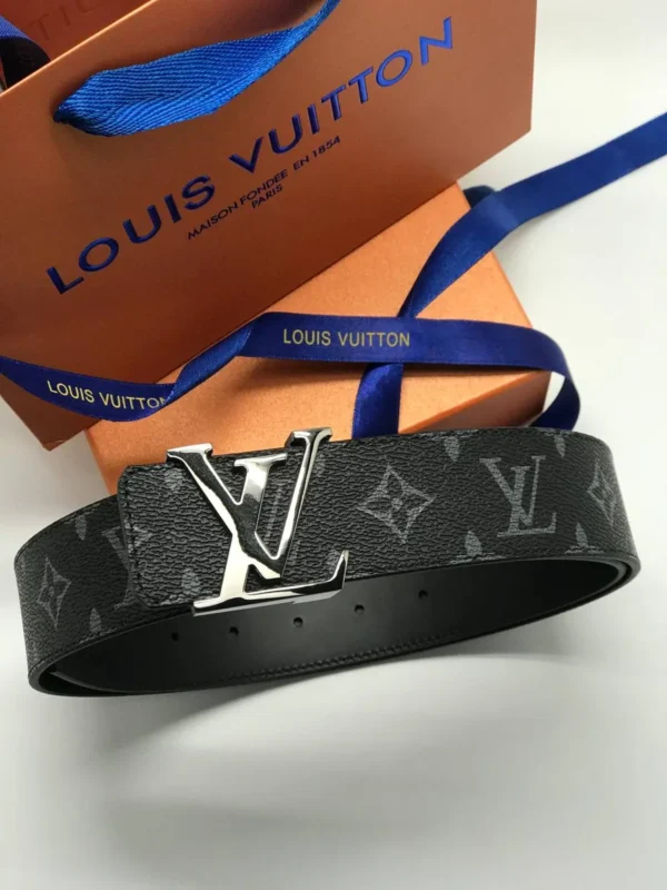 Двухсторонний ремень LOUIS VUITTON