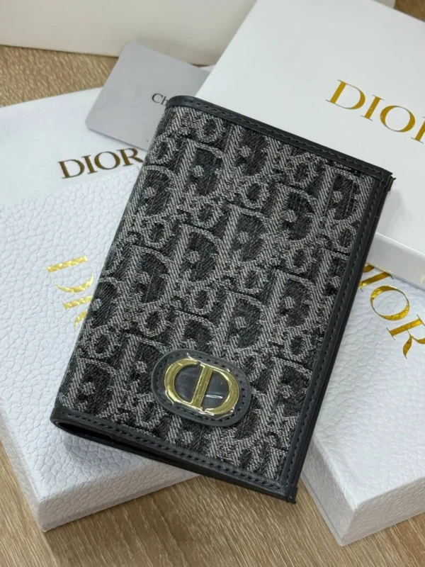 Обложка для паспорта DIOR
