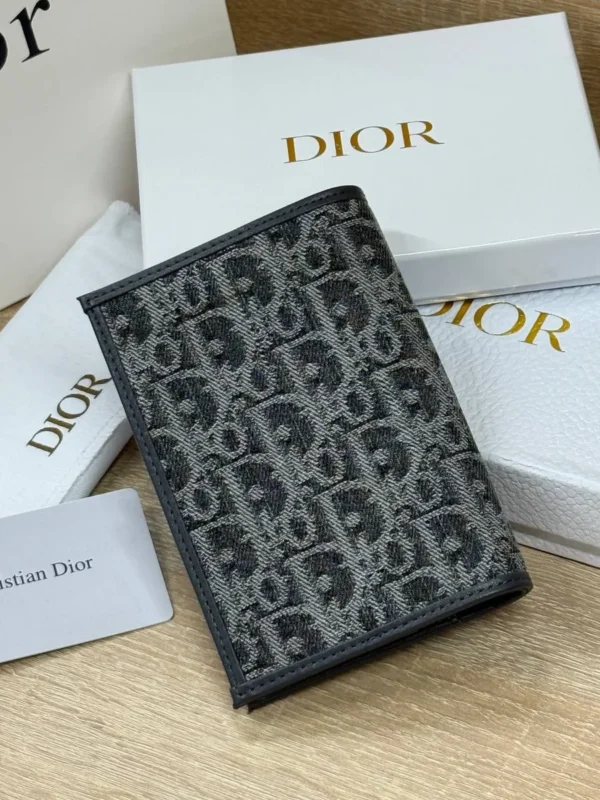 Обложка для паспорта DIOR — фото 2