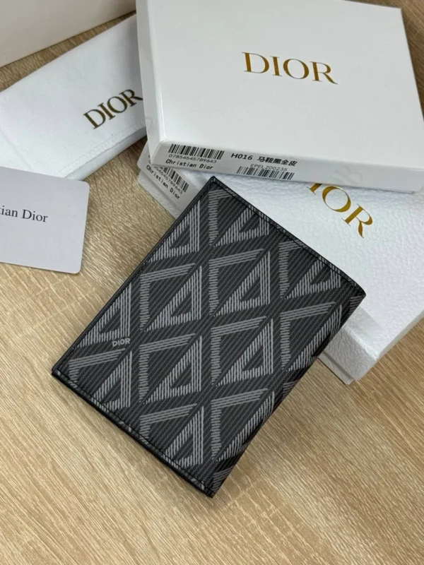 Обложка для паспорта DIOR — фото 2