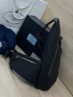 Мужская сумка-слинг Prada чёрного цвета, артикул 345318 — фото 4