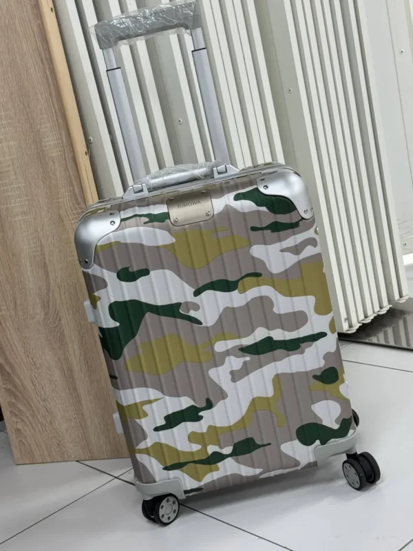 Чемодан RIMOWA