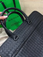 Мужской портфель Bottega Veneta чёрного цвета, артикул 345320 — фото 4