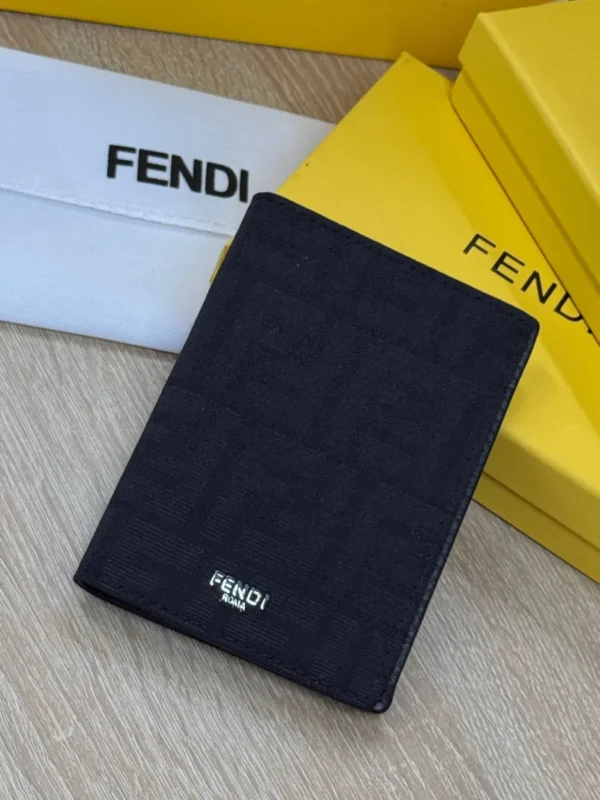 Обложка для паспорта FENDI