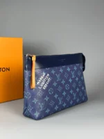 Мужской клатч Louis Vuitton тёмно-синего цвета, артикул 345324 — фото 3