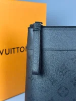 Мужской клатч Louis Vuitton чёрного цвета, артикул 345325 — фото 5