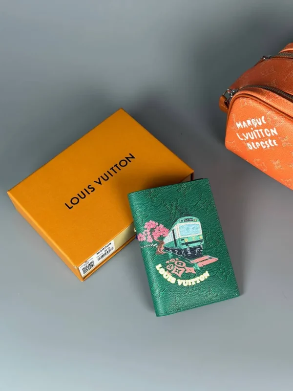 Обложка для паспорта LOUIS VUITTON