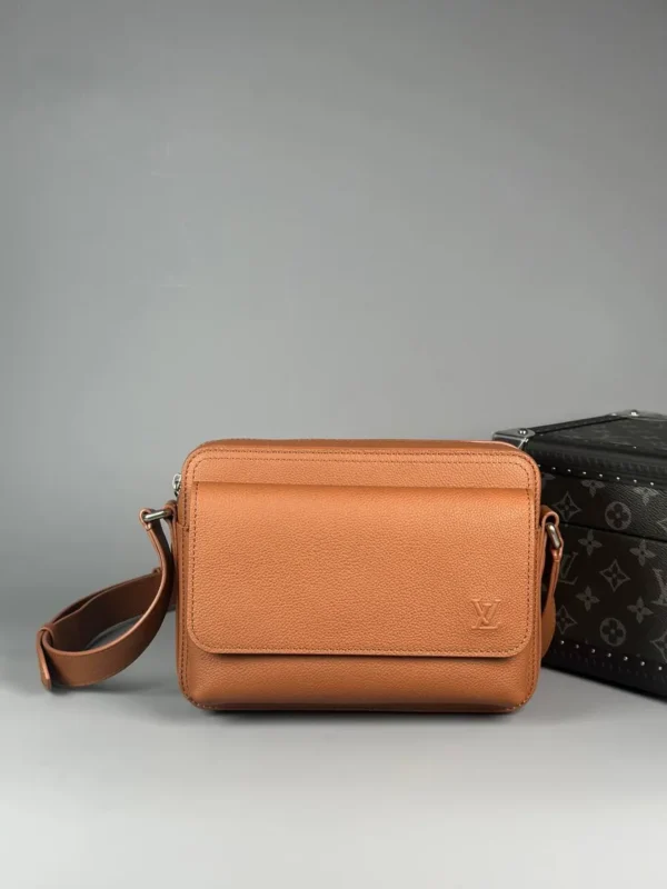 Обложка для паспорта LOUIS VUITTON