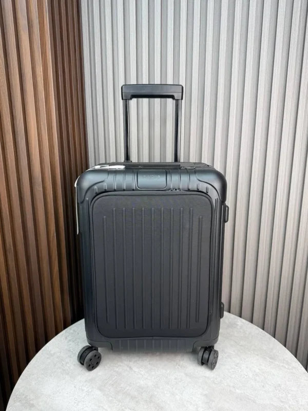 Чемодан RIMOWA