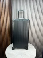 Мужской чемодан Rimowa чёрного цвета, артикул 345540