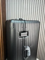 Мужской чемодан Rimowa чёрного цвета, артикул 345540 — фото 6
