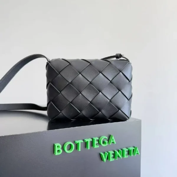 Сумка мессенджер BOTTEGA VENETA — фото 2