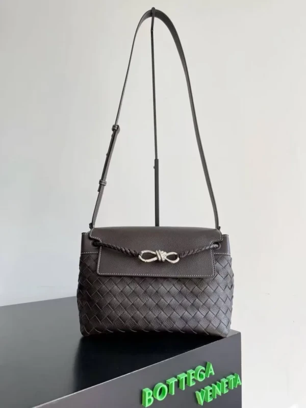 Сумка мессенджер BOTTEGA VENETA