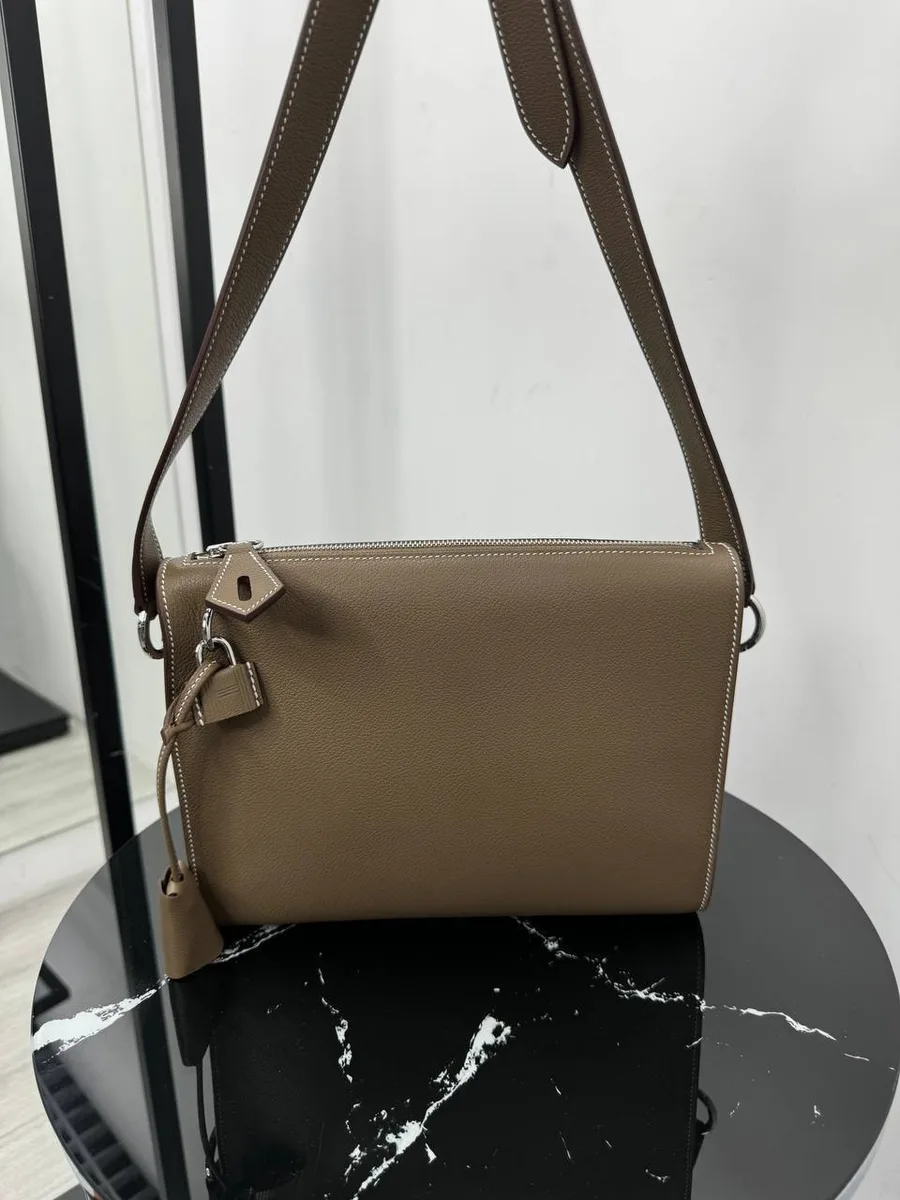 345545_1 Мужская сумка мессенджер Hermes коричневого цвета, артикул 345545