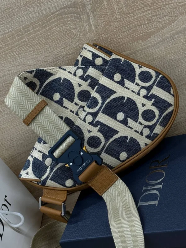 Сумка слинг DIOR — фото 2
